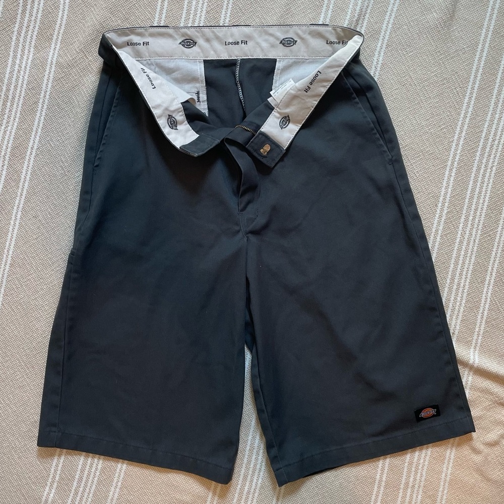 Dickies Men's charcoal sz34 work shorts "Loose Fit"